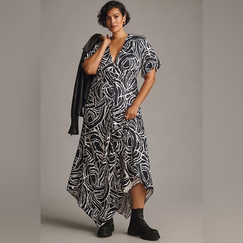 Anthropologie Short-Sleeve V-Neck Button-Front Midi Dress